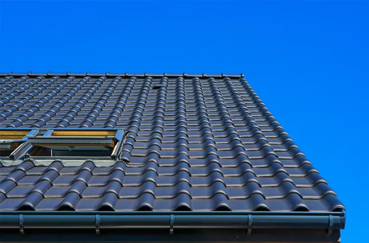 Sprenglerarbeit Dachdecker Fenster Süddachdecker